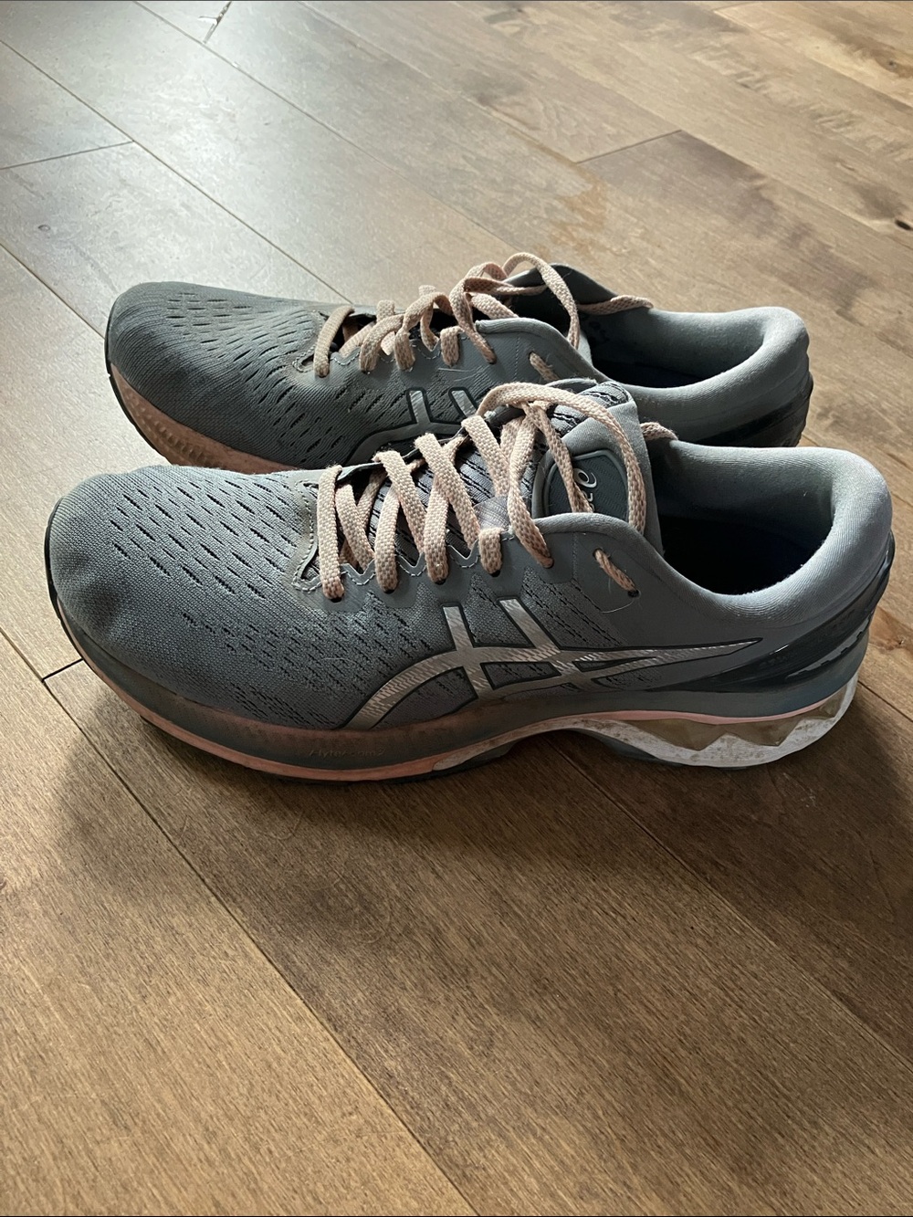 ASICS Gray and Pink Women's Running Shoes Gel-Kayano 27 Size 11 wide